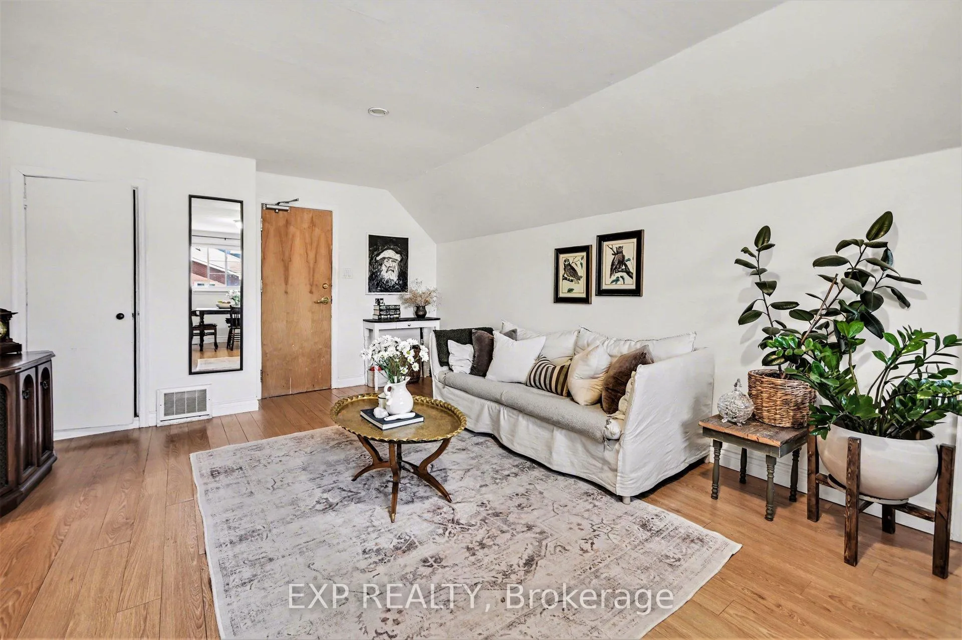 Photo 4 of 42 Warren Avenue, Ottawa, Ottawa West — HOMEH