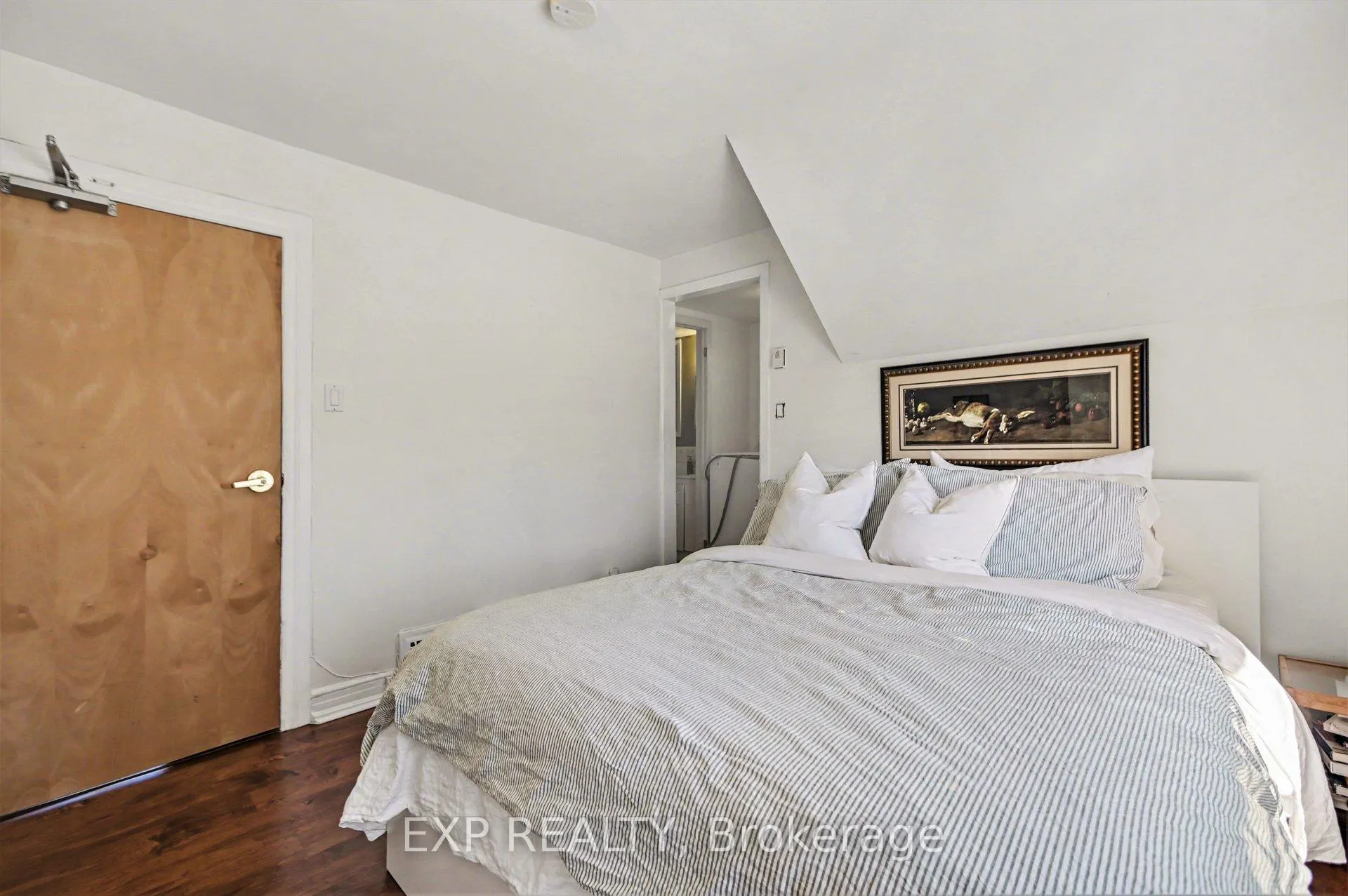 Photo 12 of 42 Warren Avenue, Ottawa, Ottawa West — HOMEH