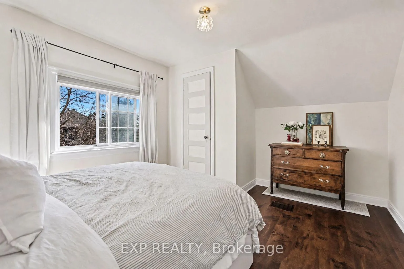Photo 13 of 42 Warren Avenue, Ottawa, Ottawa West — HOMEH