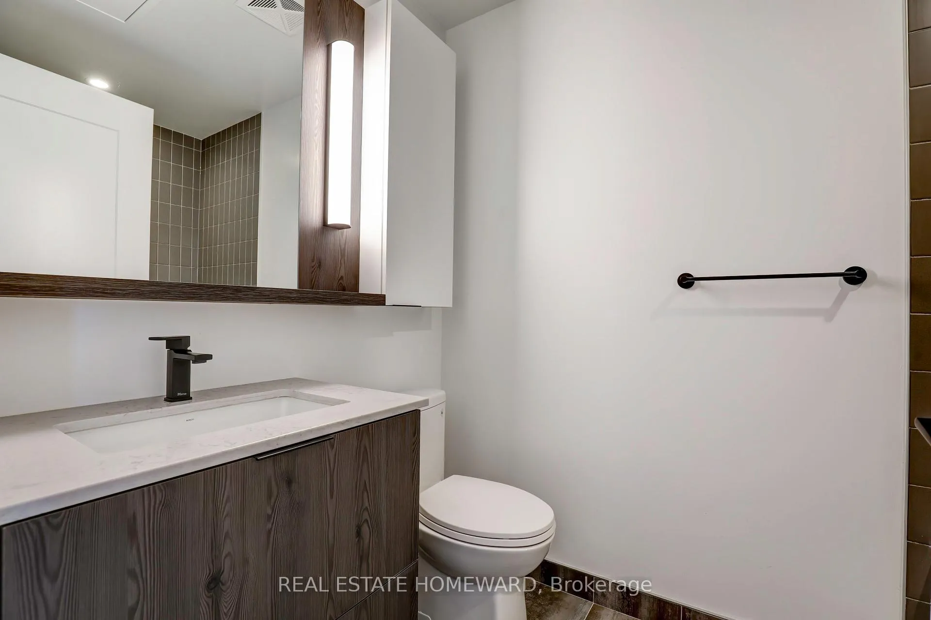 Photo 3 of Unit 2410, 5 Defries Street, Toronto, Regent Park — HOMEH