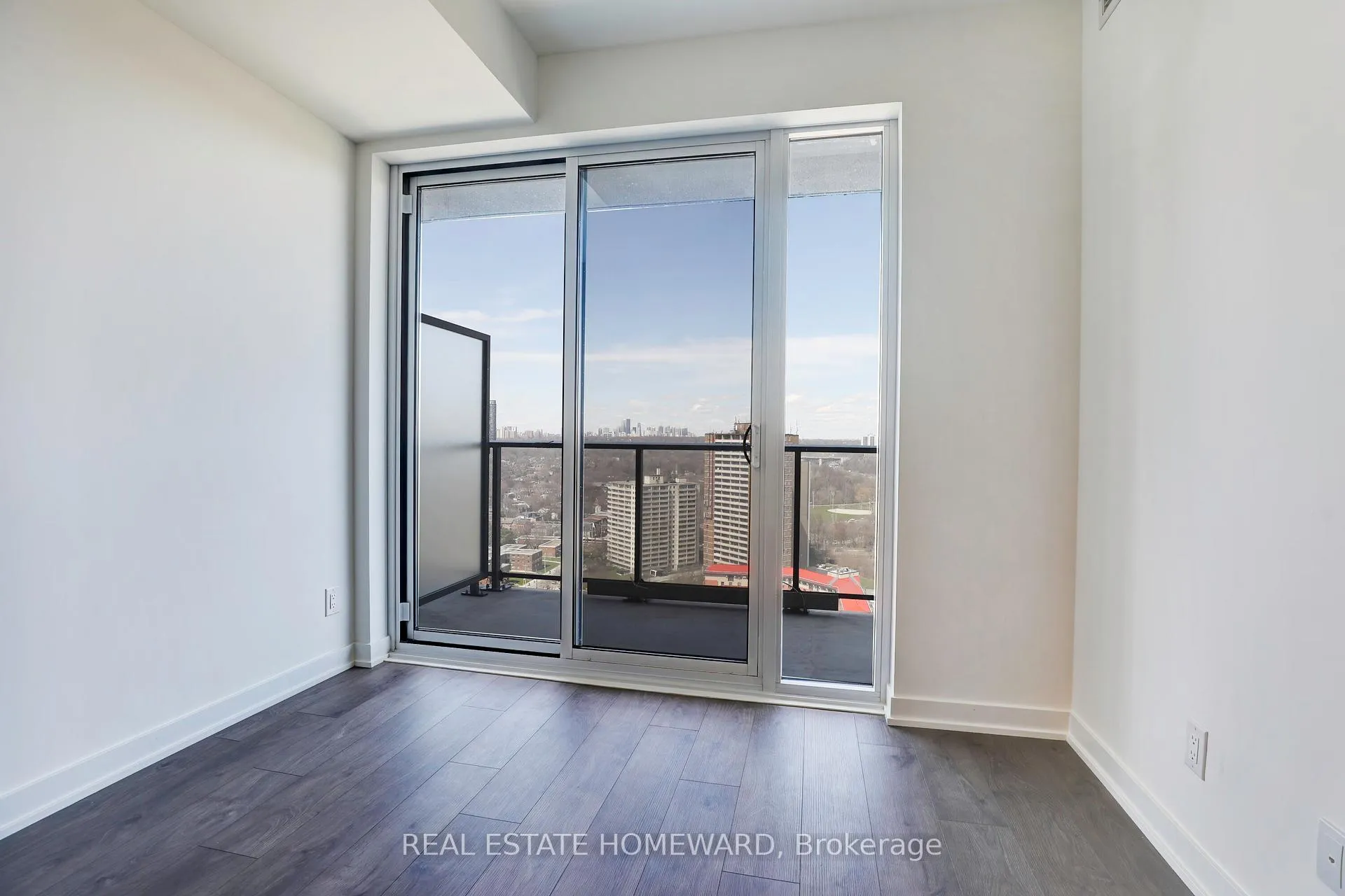 Photo 14 of Unit 2410, 5 Defries Street, Toronto, Regent Park — HOMEH