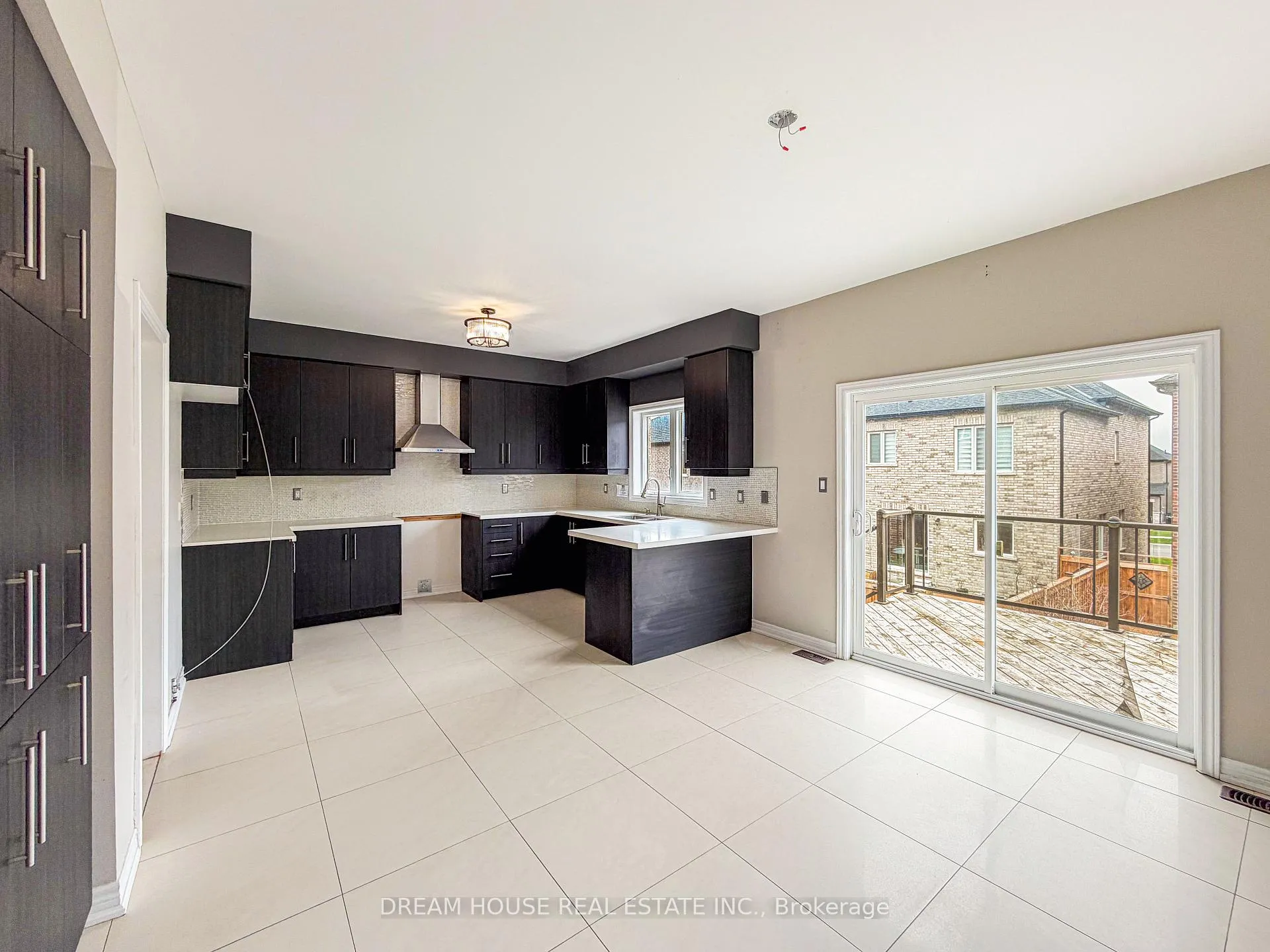 Photo 7 of 1383 Dallman Street, Innisfil, Lefroy — HOMEH
