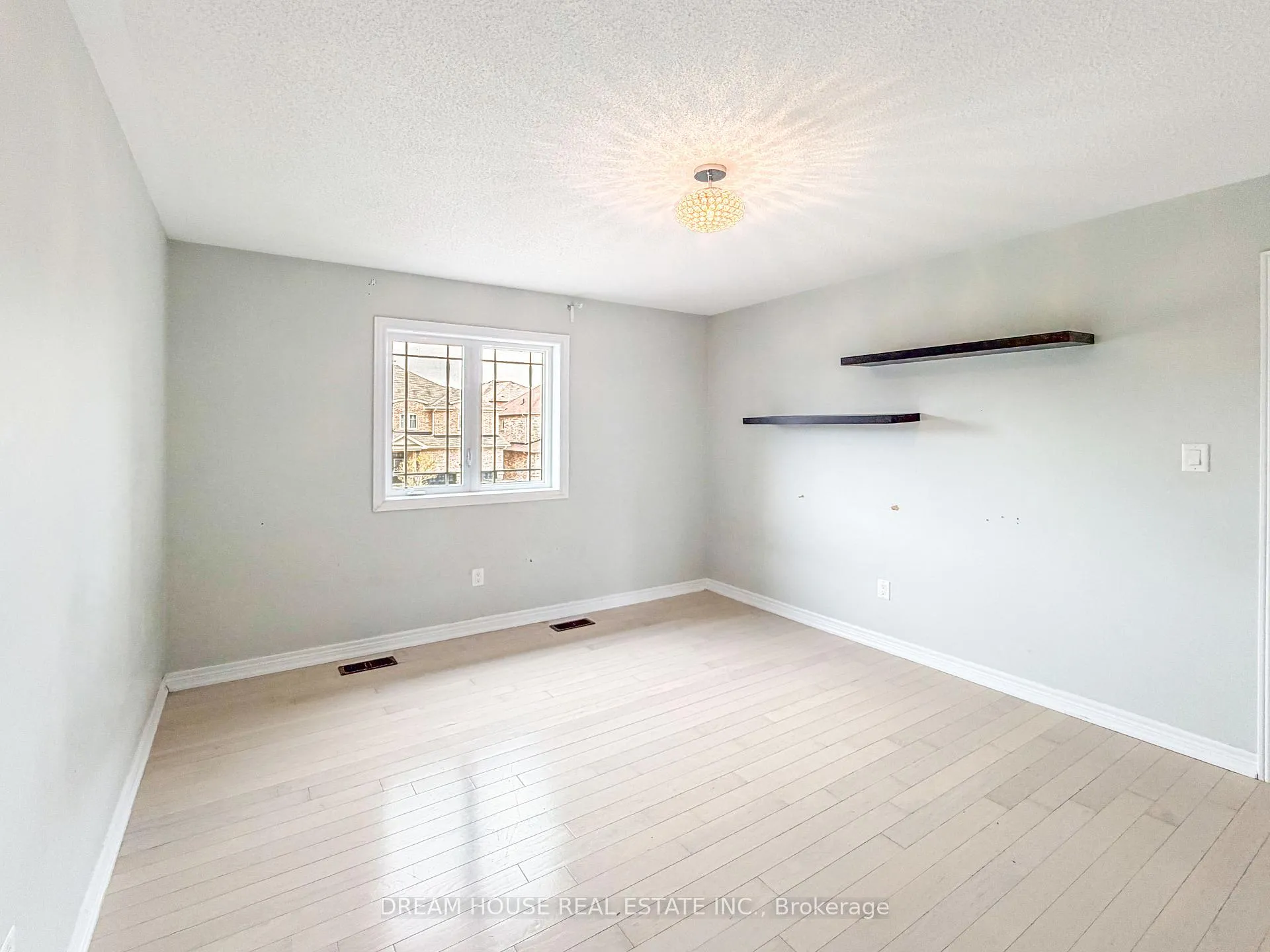 Photo 12 of 1383 Dallman Street, Innisfil, Lefroy — HOMEH