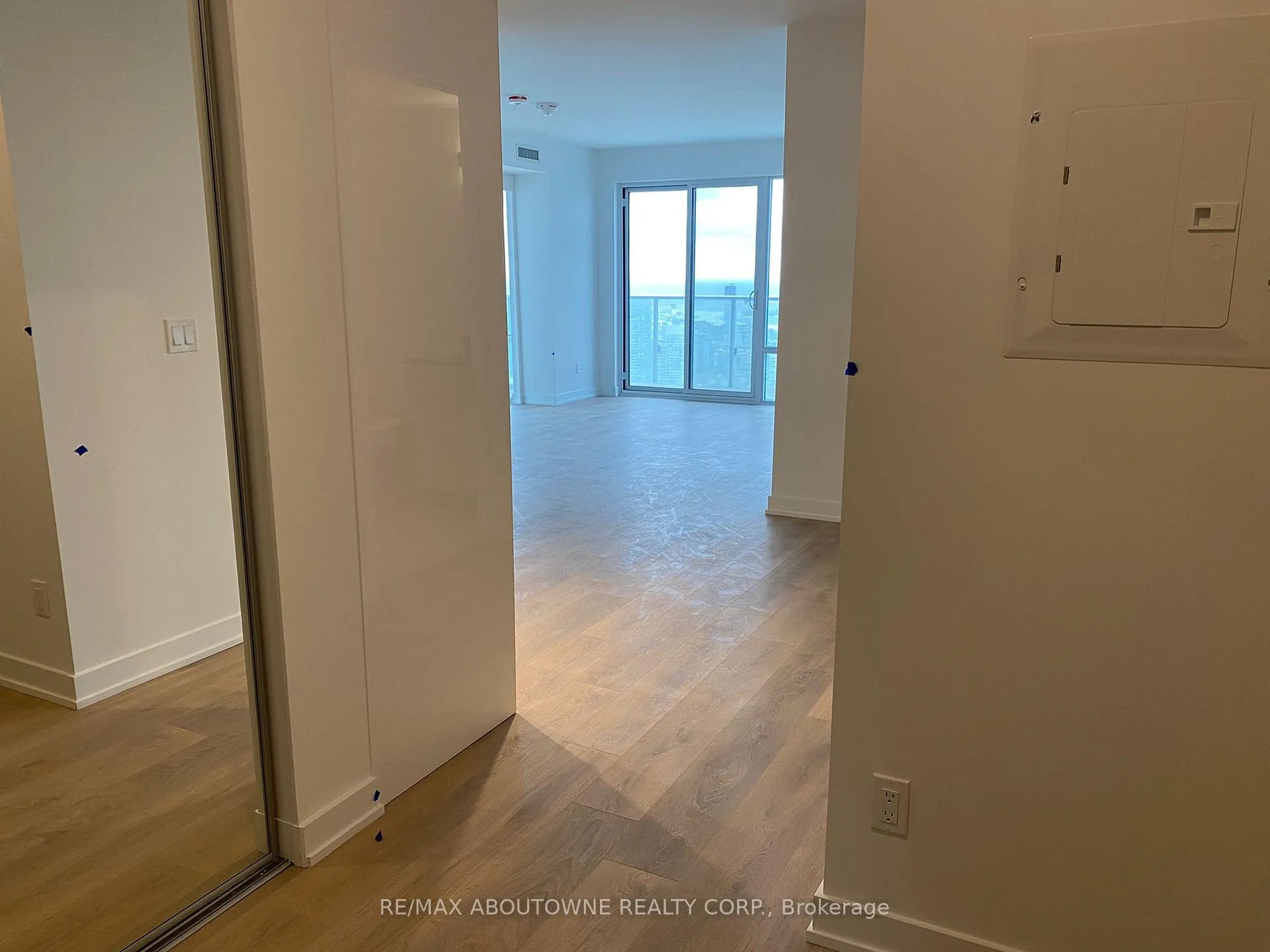 Photo 8 of Unit 5109, 501 Yonge Street, Toronto, Church-Yonge Corridor — HOMEH