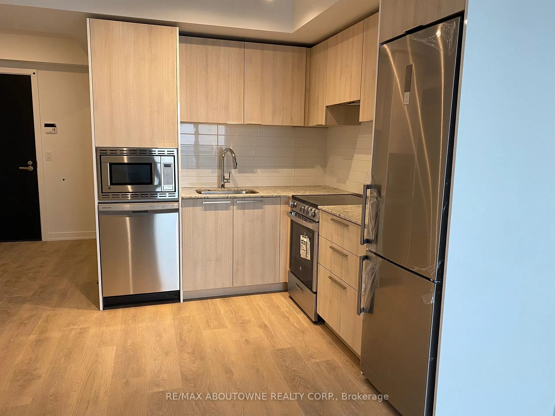 Photo 10 of Unit 5109, 501 Yonge Street, Toronto, Church-Yonge Corridor — HOMEH