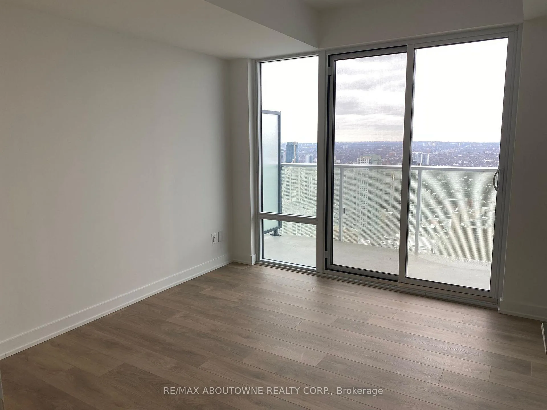 Photo 17 of Unit 5109, 501 Yonge Street, Toronto, Church-Yonge Corridor — HOMEH