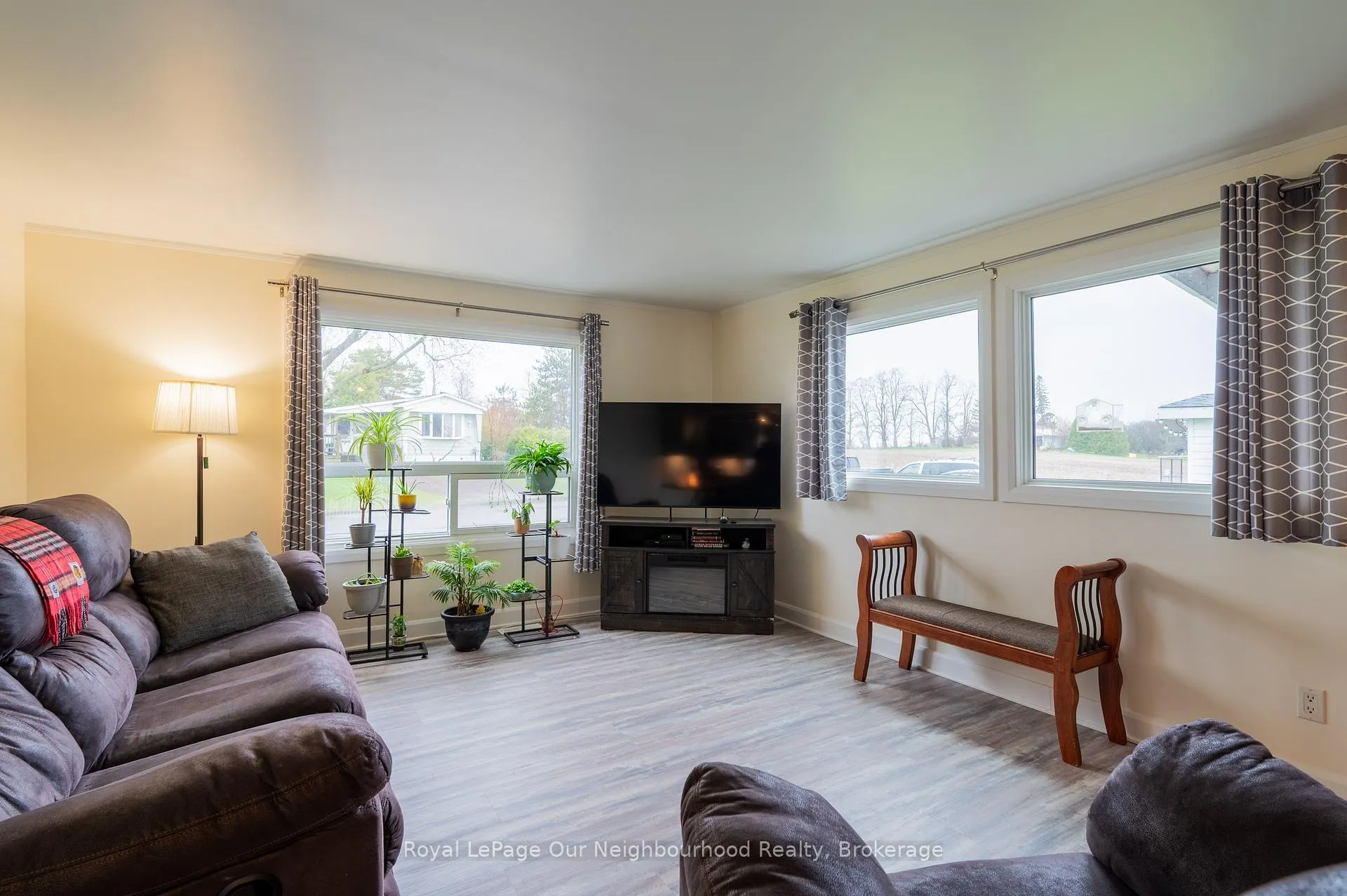 Photo 11 of 302 Lynn Crescent, Hamilton Township, Rural Hamilton — HOMEH