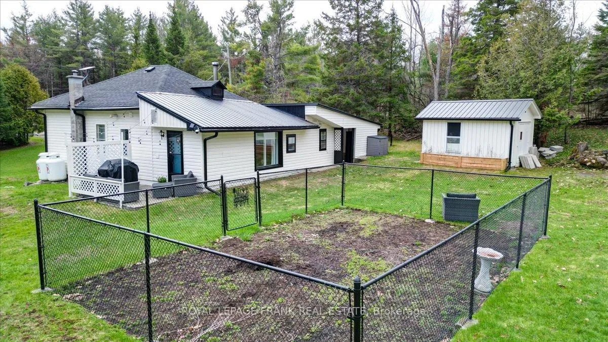Photo 3 of 352 Lasswade Road, North Kawartha — HOMEH