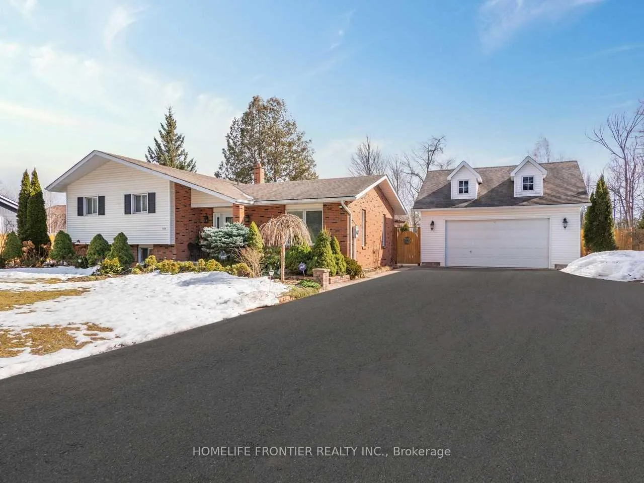 Photo 1 of 1049 7th Line S, Innisfil, Alcona — HOMEH