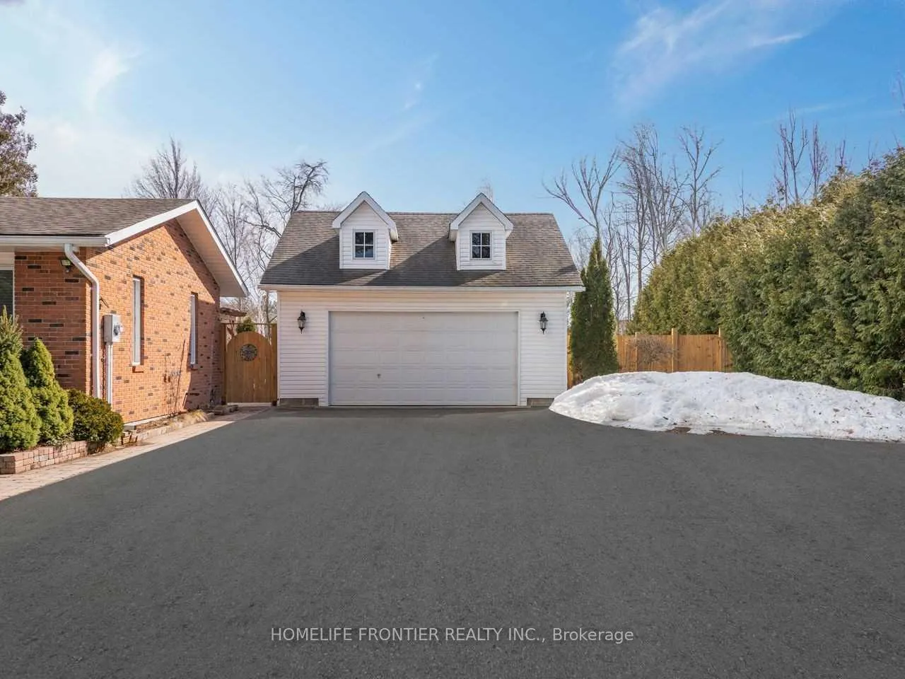 Photo 2 of 1049 7th Line S, Innisfil, Alcona — HOMEH