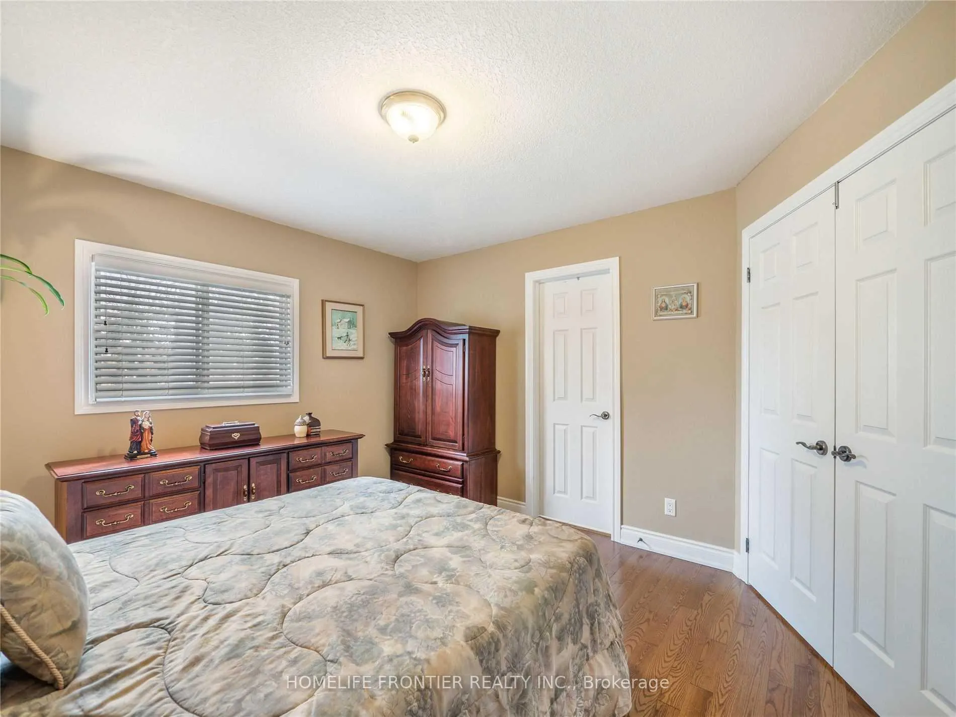 Photo 12 of 1049 7th Line S, Innisfil, Alcona — HOMEH