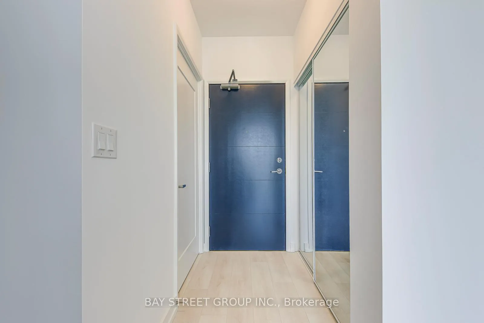 Photo 5 of Unit 1504, 75 James Street S, Hamilton, Corktown — HOMEH