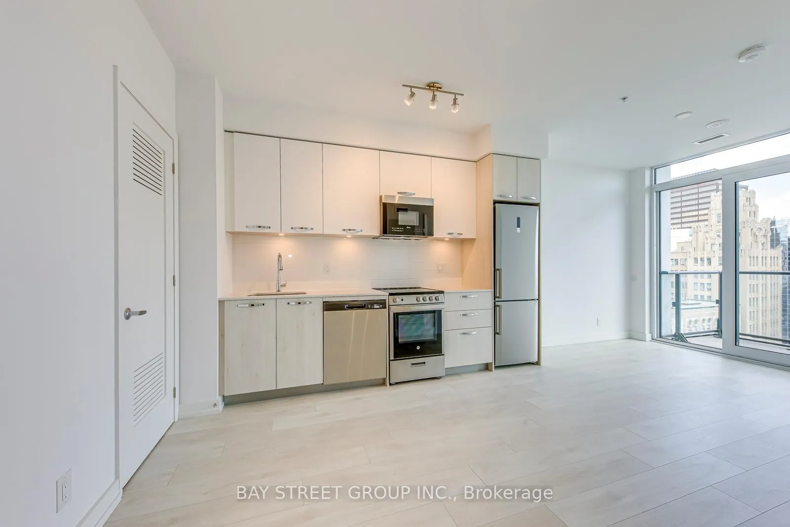 Photo 10 of Unit 1504, 75 James Street S, Hamilton, Corktown — HOMEH