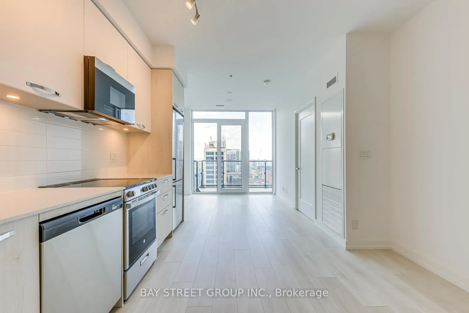 Photo 11 of Unit 1504, 75 James Street S, Hamilton, Corktown — HOMEH