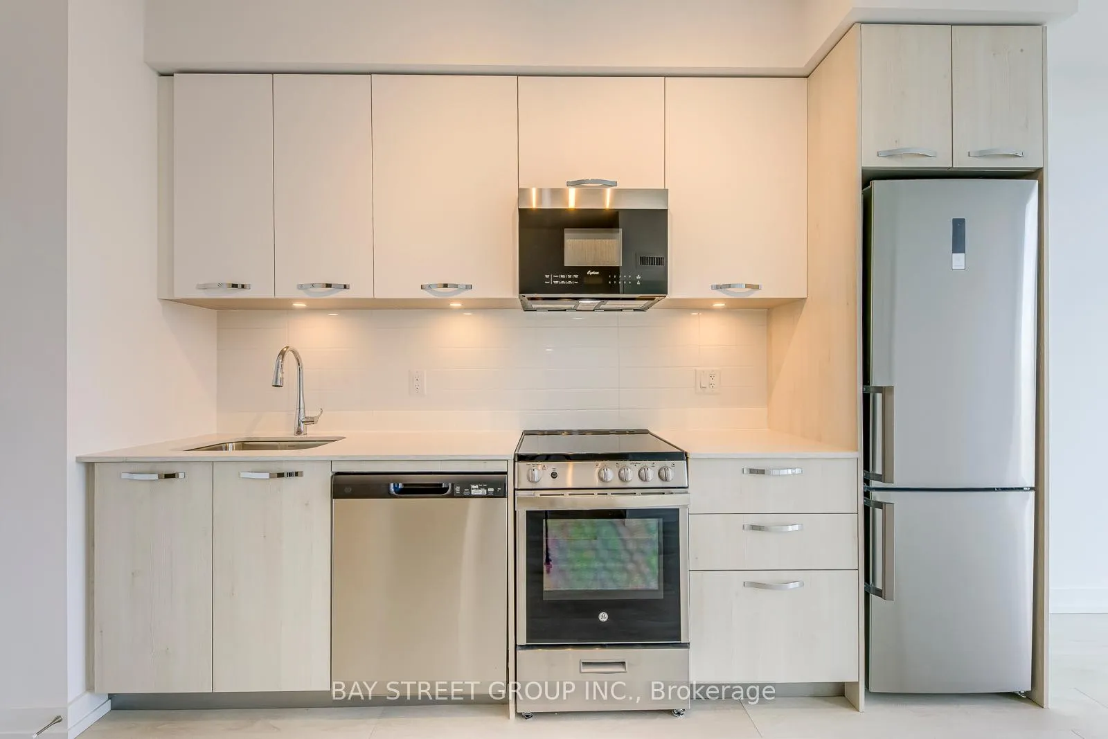 Photo 12 of Unit 1504, 75 James Street S, Hamilton, Corktown — HOMEH