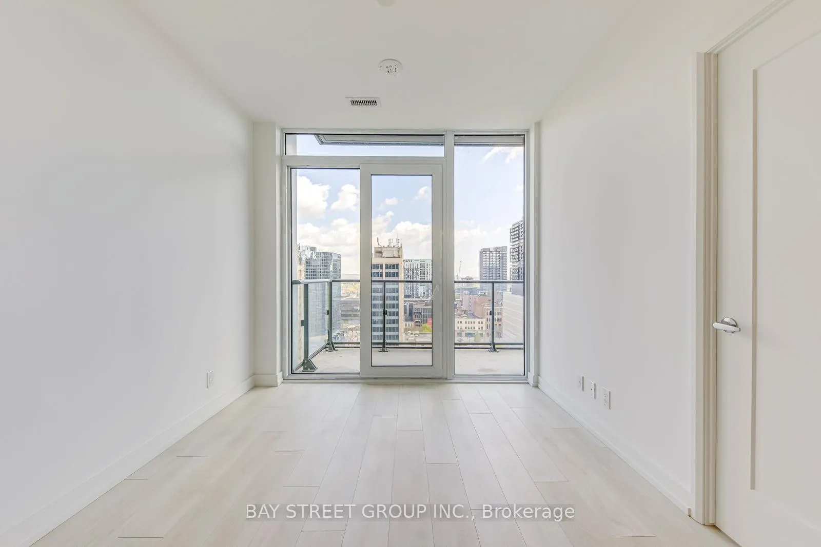 Photo 13 of Unit 1504, 75 James Street S, Hamilton, Corktown — HOMEH