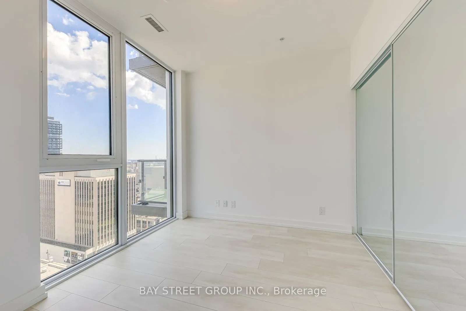 Photo 20 of Unit 1504, 75 James Street S, Hamilton, Corktown — HOMEH