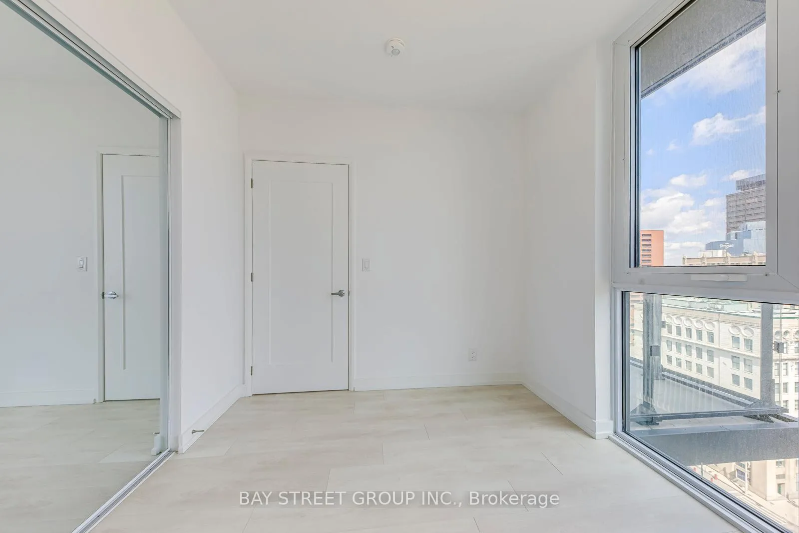 Photo 22 of Unit 1504, 75 James Street S, Hamilton, Corktown — HOMEH
