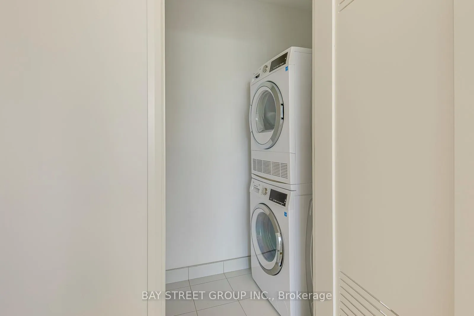 Photo 25 of Unit 1504, 75 James Street S, Hamilton, Corktown — HOMEH