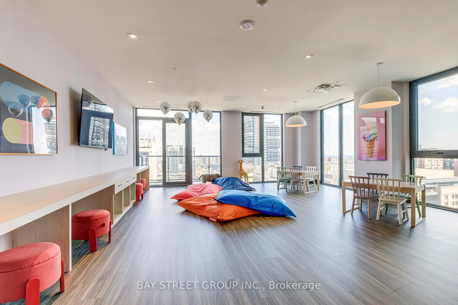 Photo 30 of Unit 1504, 75 James Street S, Hamilton, Corktown — HOMEH