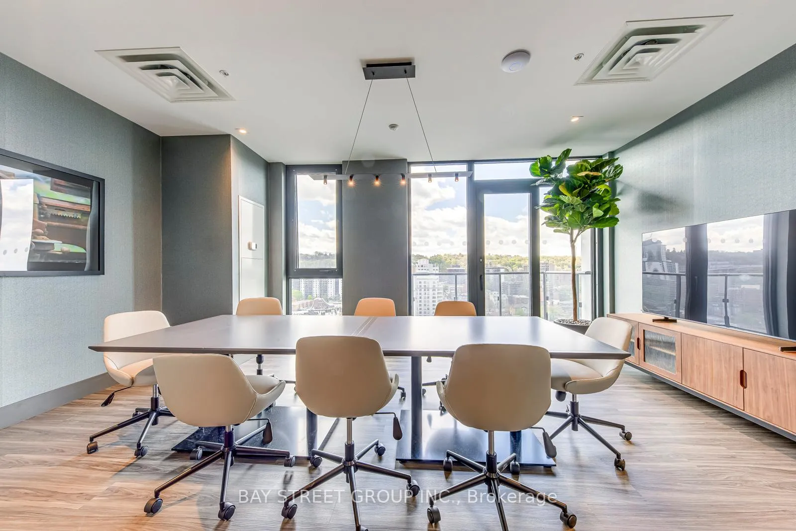 Photo 31 of Unit 1504, 75 James Street S, Hamilton, Corktown — HOMEH