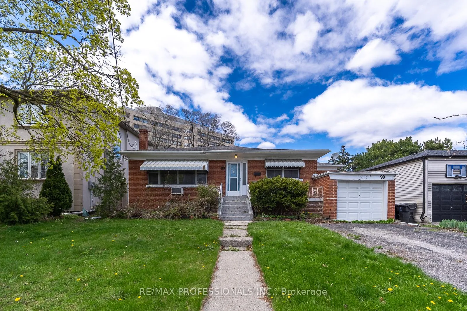 Photo 1 of 90 Baycrest Avenue, Toronto, Englemount-Lawrence — HOMEH