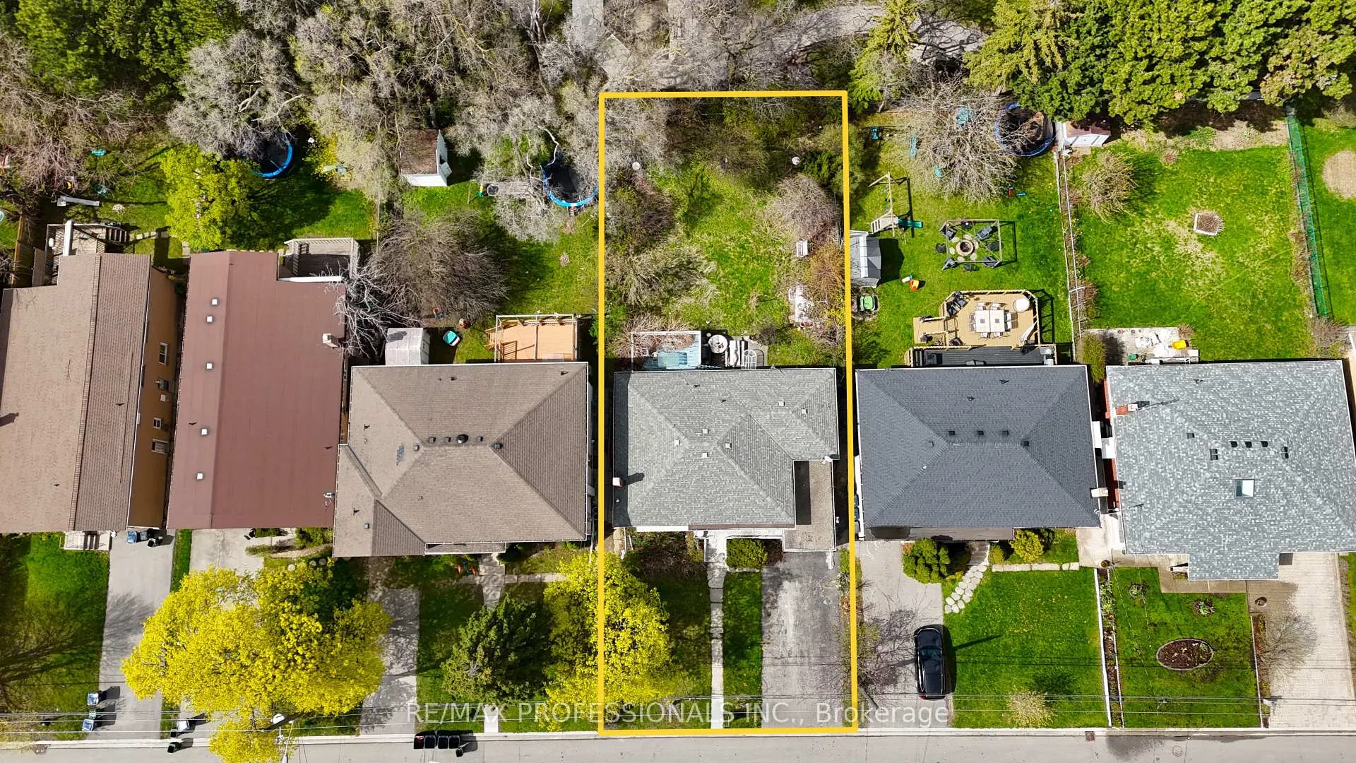 Photo 3 of 90 Baycrest Avenue, Toronto, Englemount-Lawrence — HOMEH
