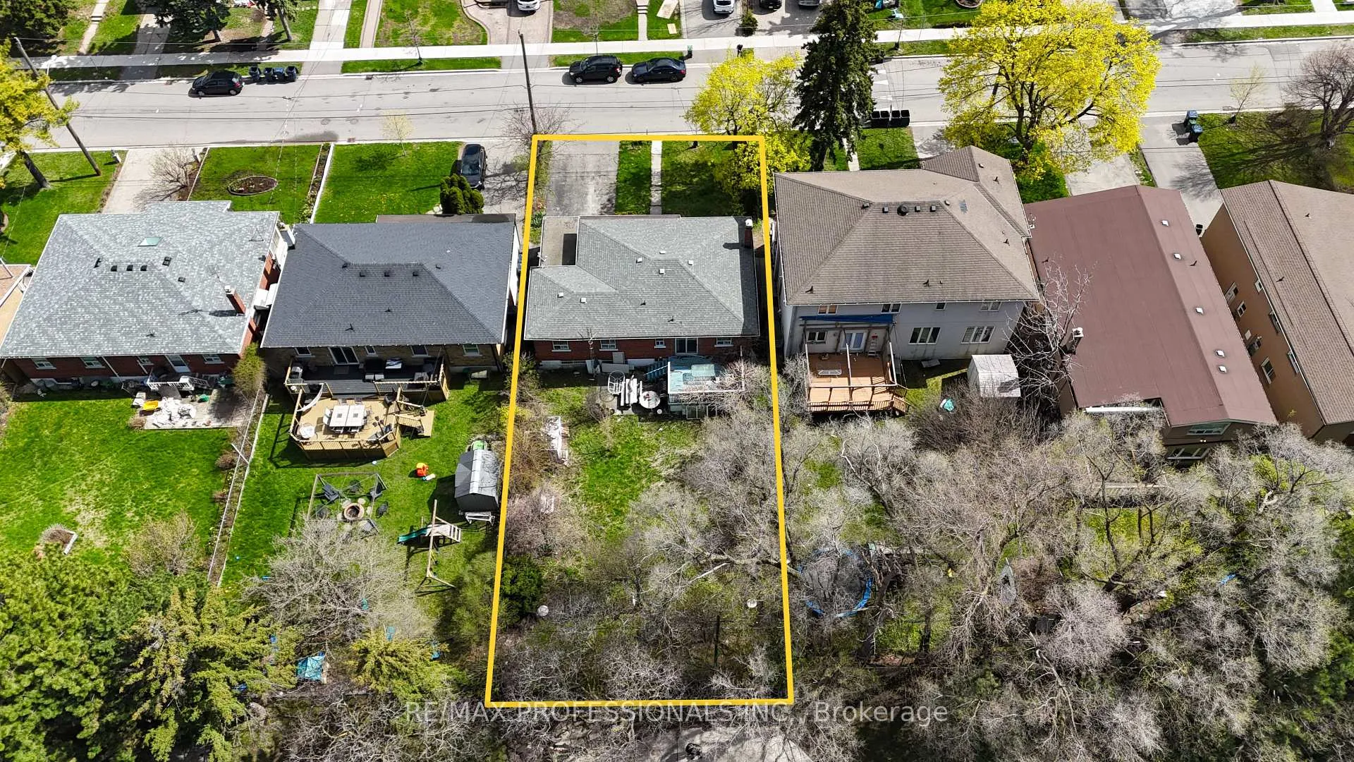 Photo 4 of 90 Baycrest Avenue, Toronto, Englemount-Lawrence — HOMEH
