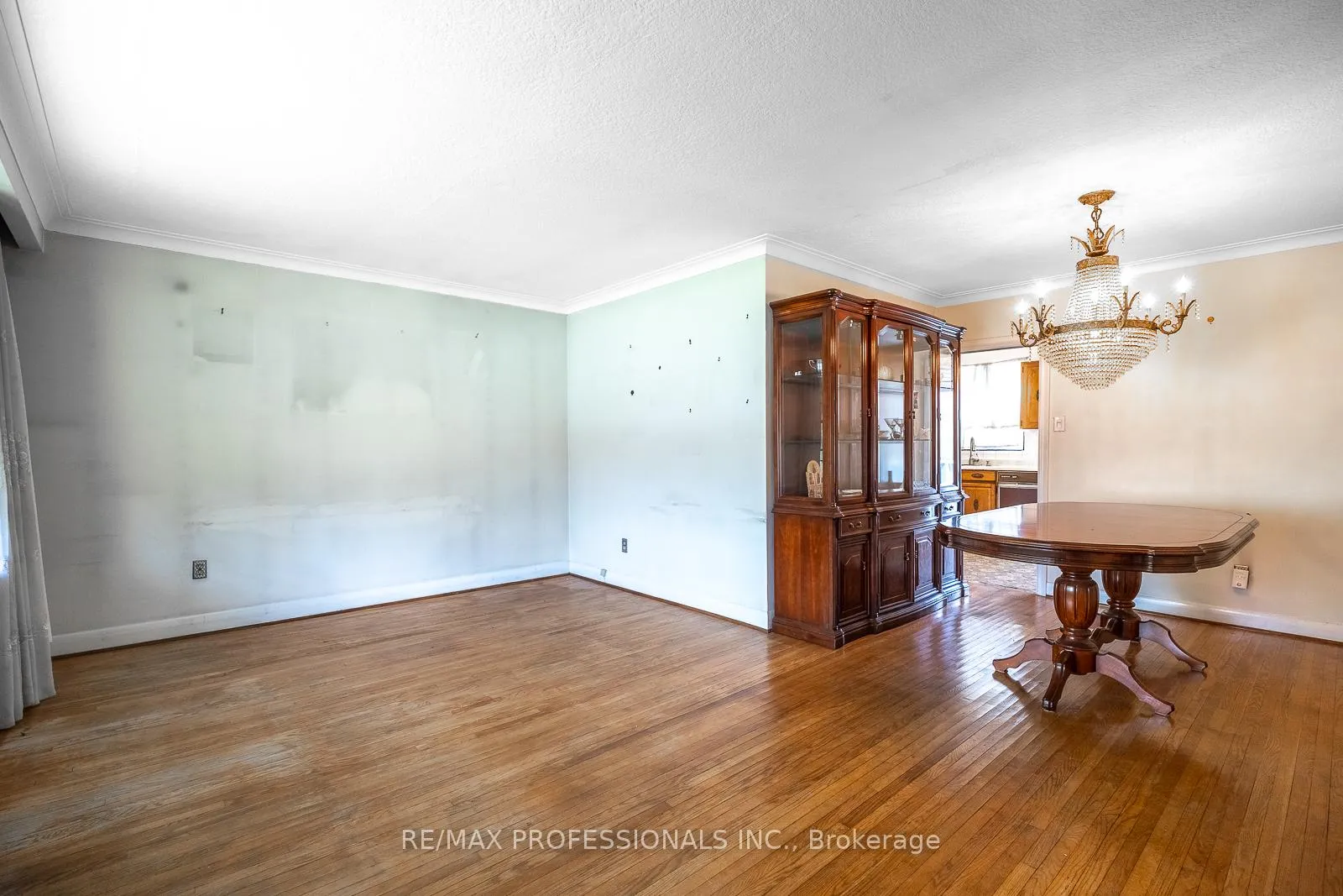 Photo 6 of 90 Baycrest Avenue, Toronto, Englemount-Lawrence — HOMEH