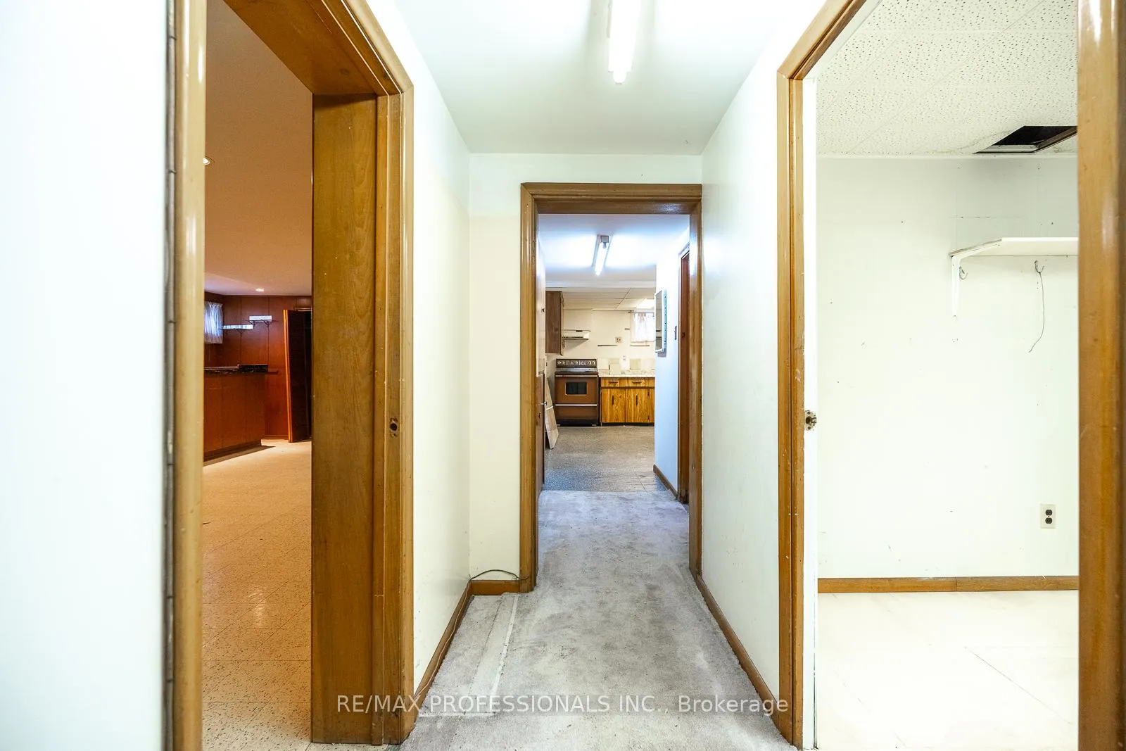 Photo 27 of 90 Baycrest Avenue, Toronto, Englemount-Lawrence — HOMEH