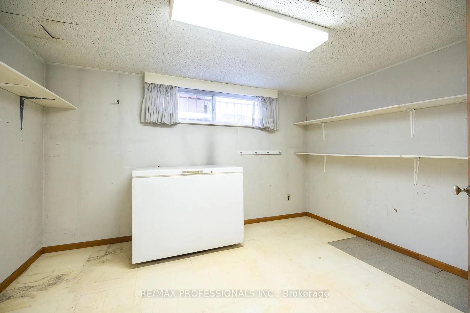 Photo 30 of 90 Baycrest Avenue, Toronto, Englemount-Lawrence — HOMEH