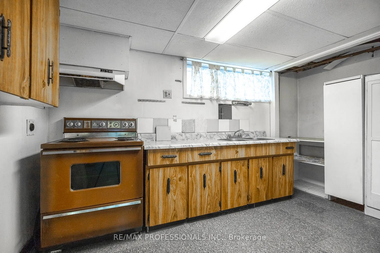 Photo 32 of 90 Baycrest Avenue, Toronto, Englemount-Lawrence — HOMEH
