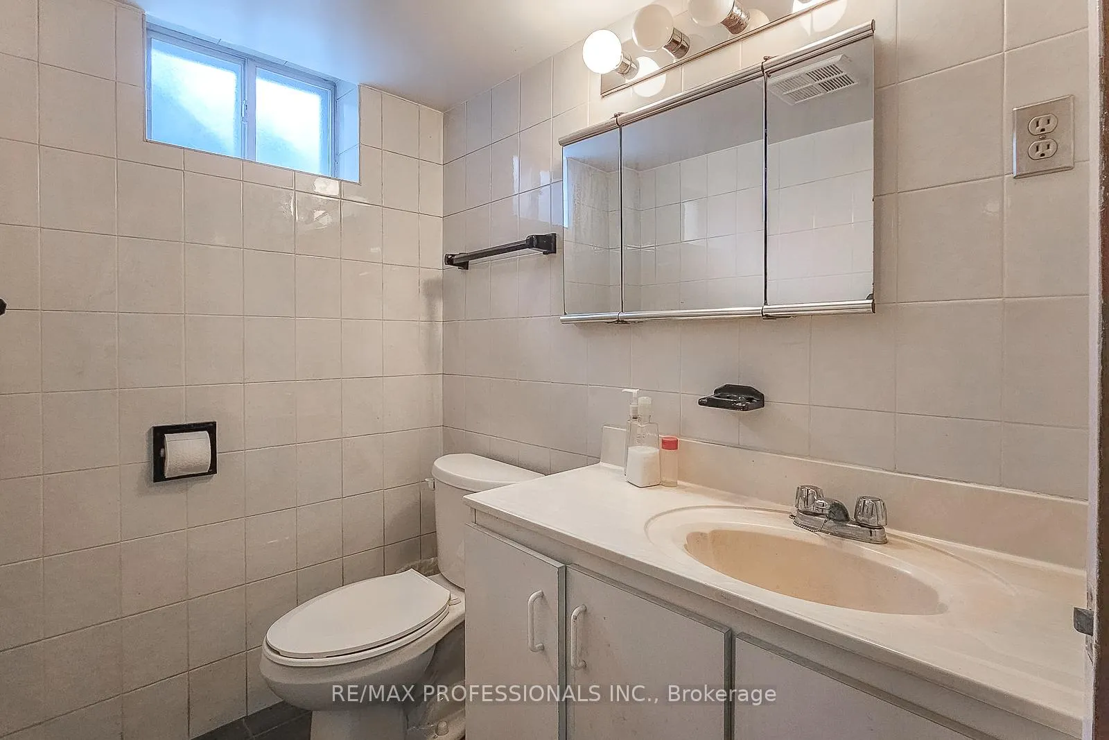 Photo 35 of 90 Baycrest Avenue, Toronto, Englemount-Lawrence — HOMEH