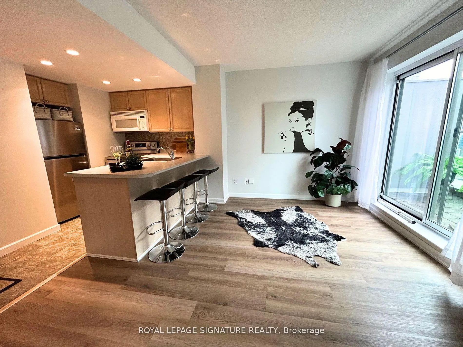 Photo 1 of Unit 1502, 8 Park Road, Toronto, Rosedale-Moore Park — HOMEH