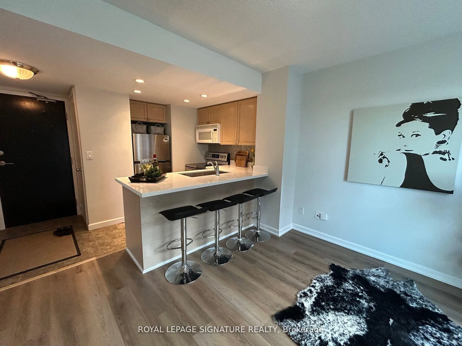 Photo 3 of Unit 1502, 8 Park Road, Toronto, Rosedale-Moore Park — HOMEH