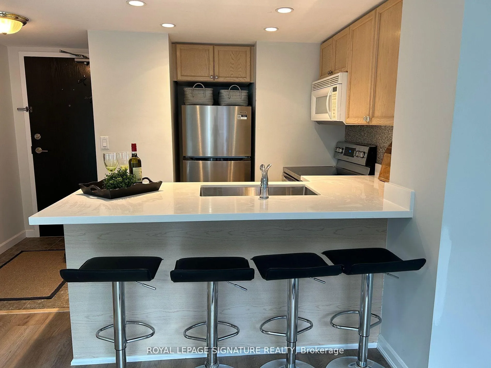 Photo 5 of Unit 1502, 8 Park Road, Toronto, Rosedale-Moore Park — HOMEH