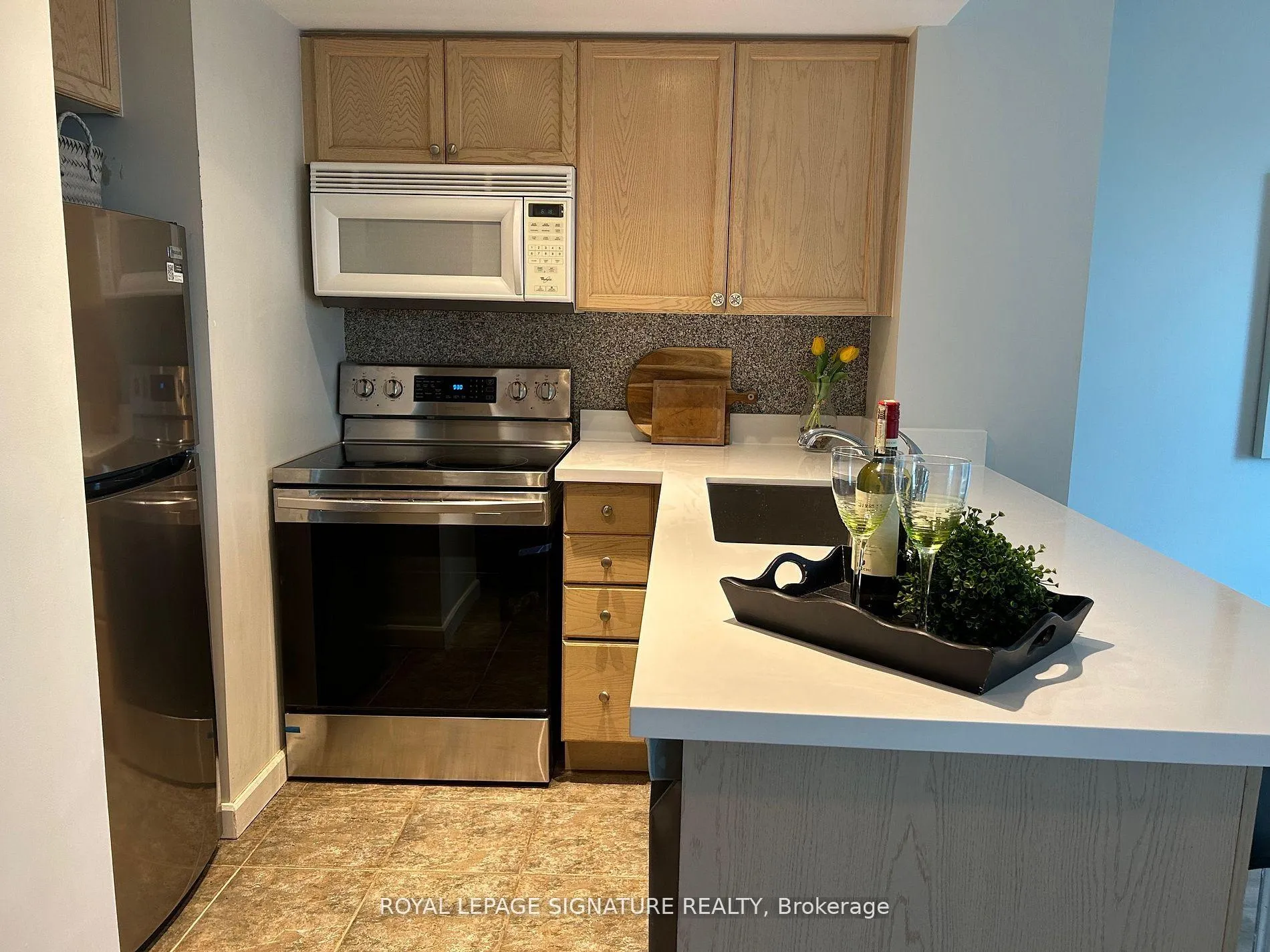 Photo 7 of Unit 1502, 8 Park Road, Toronto, Rosedale-Moore Park — HOMEH