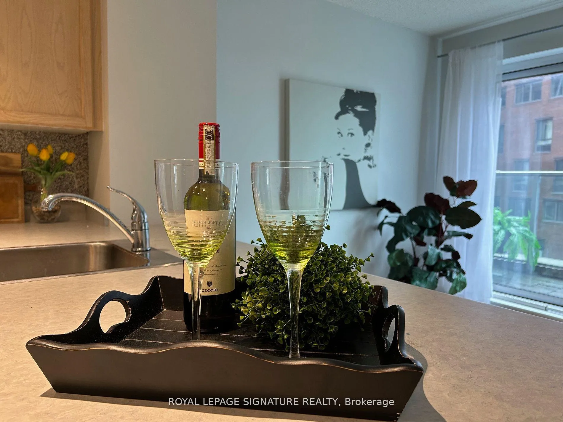 Photo 9 of Unit 1502, 8 Park Road, Toronto, Rosedale-Moore Park — HOMEH