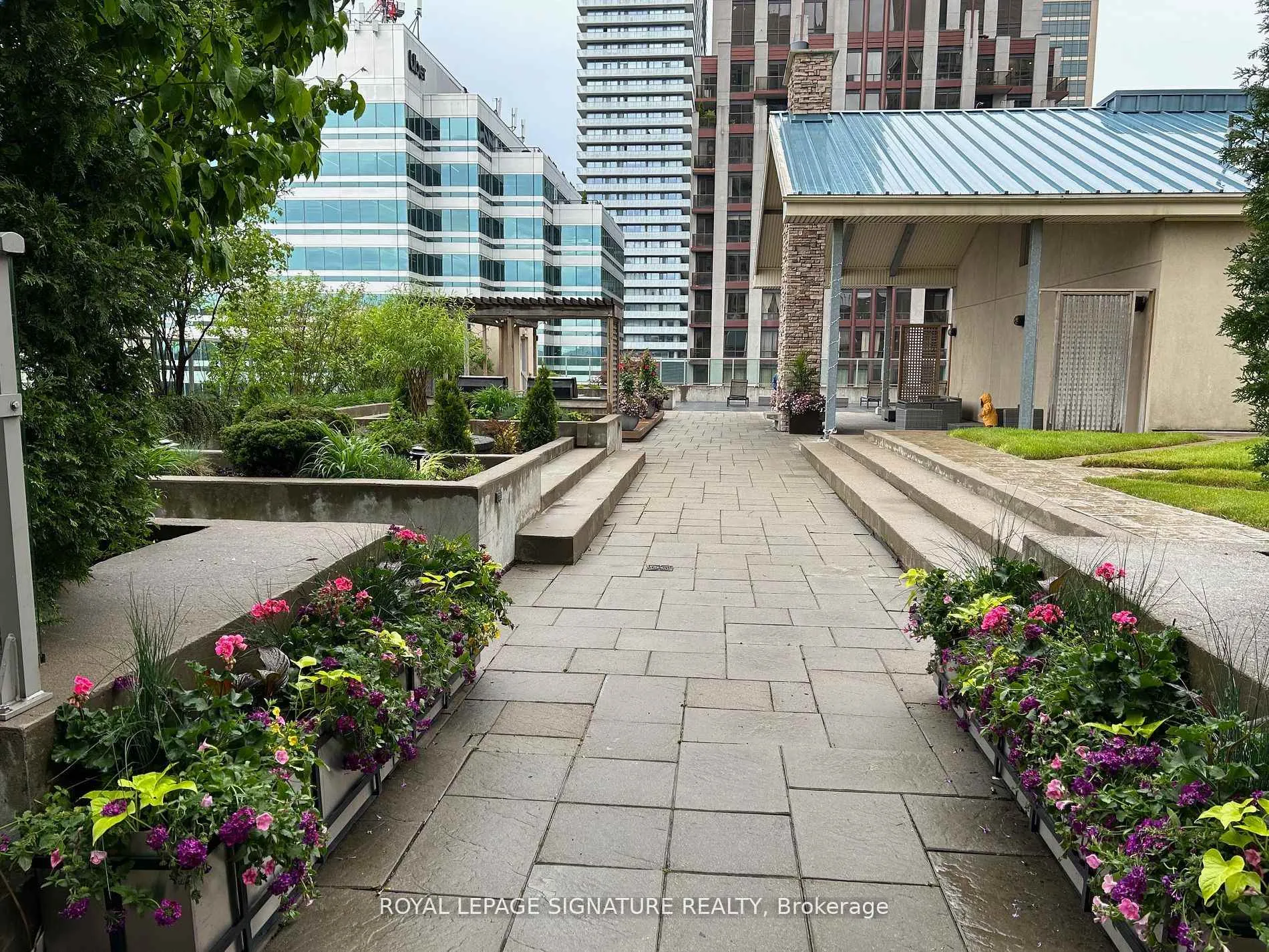Photo 16 of Unit 1502, 8 Park Road, Toronto, Rosedale-Moore Park — HOMEH