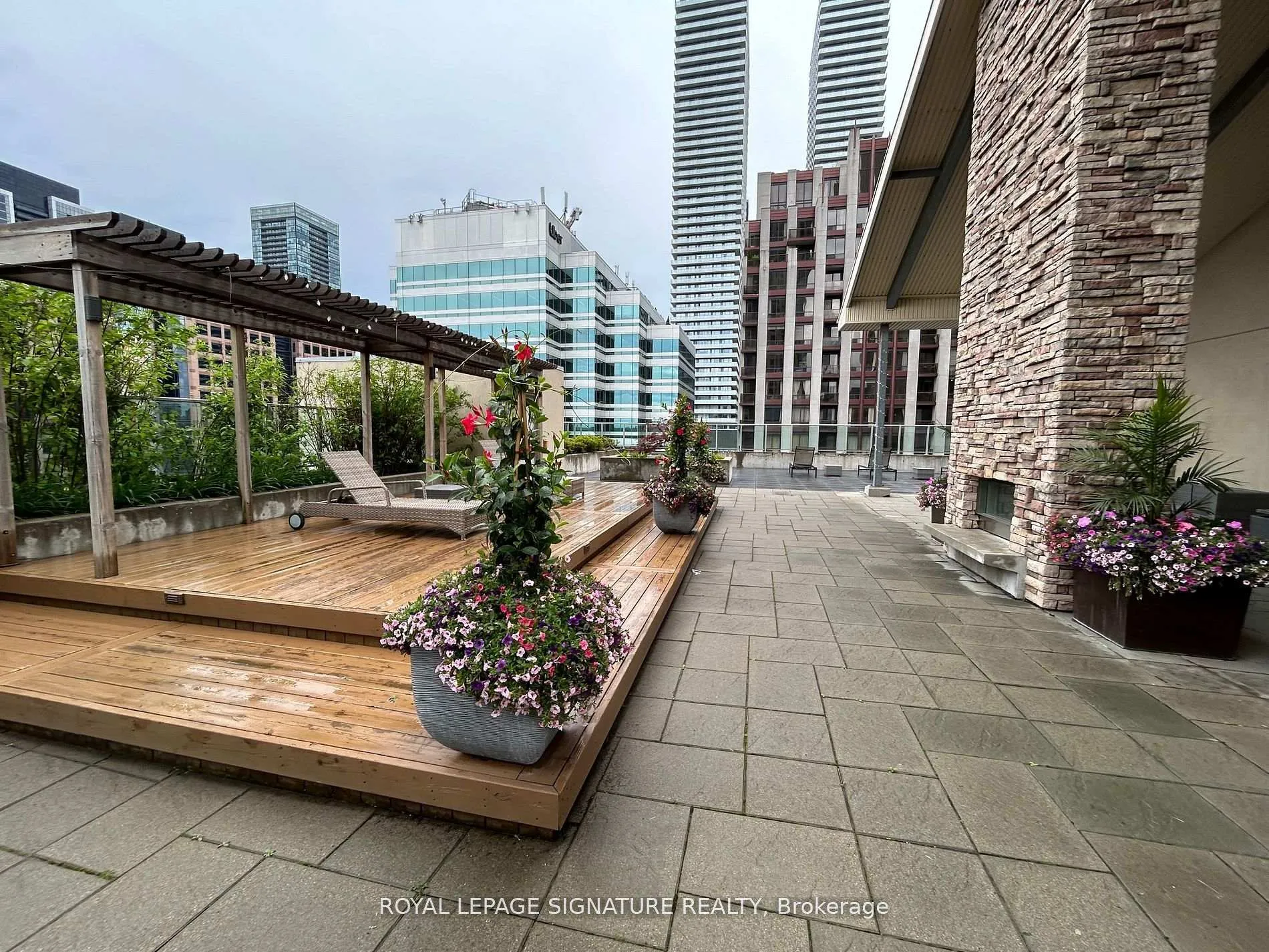 Photo 18 of Unit 1502, 8 Park Road, Toronto, Rosedale-Moore Park — HOMEH