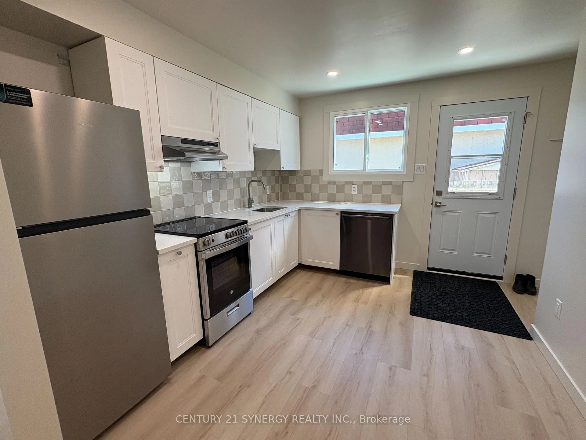 Photo 4 of 93B Tarquin Crescent, Ottawa, Westcliffe Estates — HOMEH