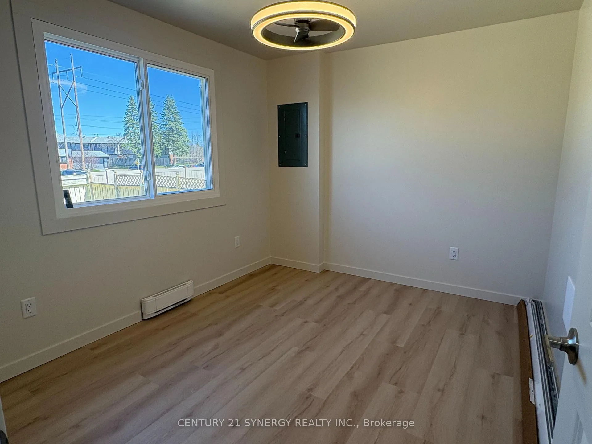 Photo 14 of 93B Tarquin Crescent, Ottawa, Westcliffe Estates — HOMEH