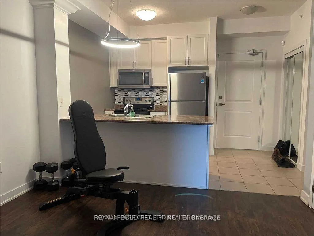 Photo 1 of Unit 201, 35 Southshore Crescent, Hamilton, Stoney Creek — HOMEH