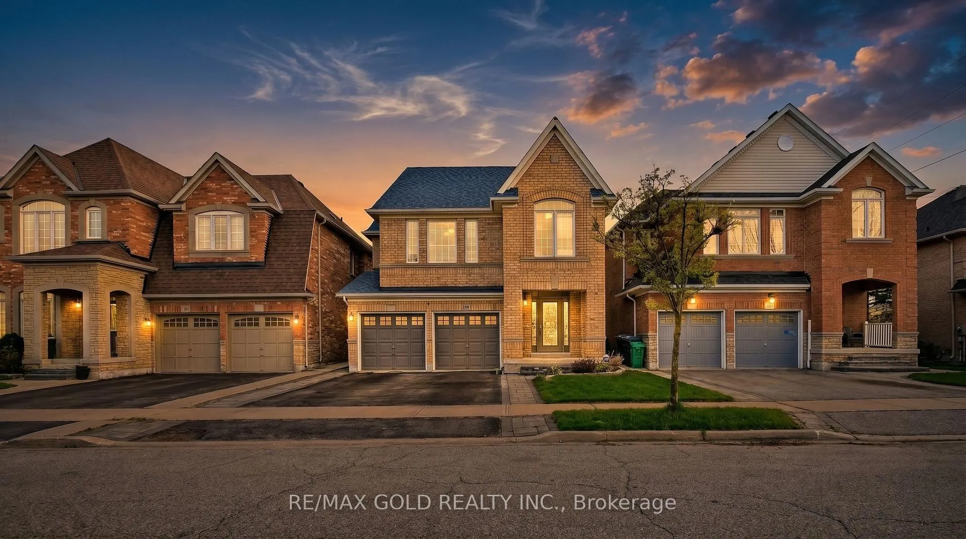 Photo 1 of 20 Treegrove Crescent, Brampton, Fletcher's Meadow — HOMEH