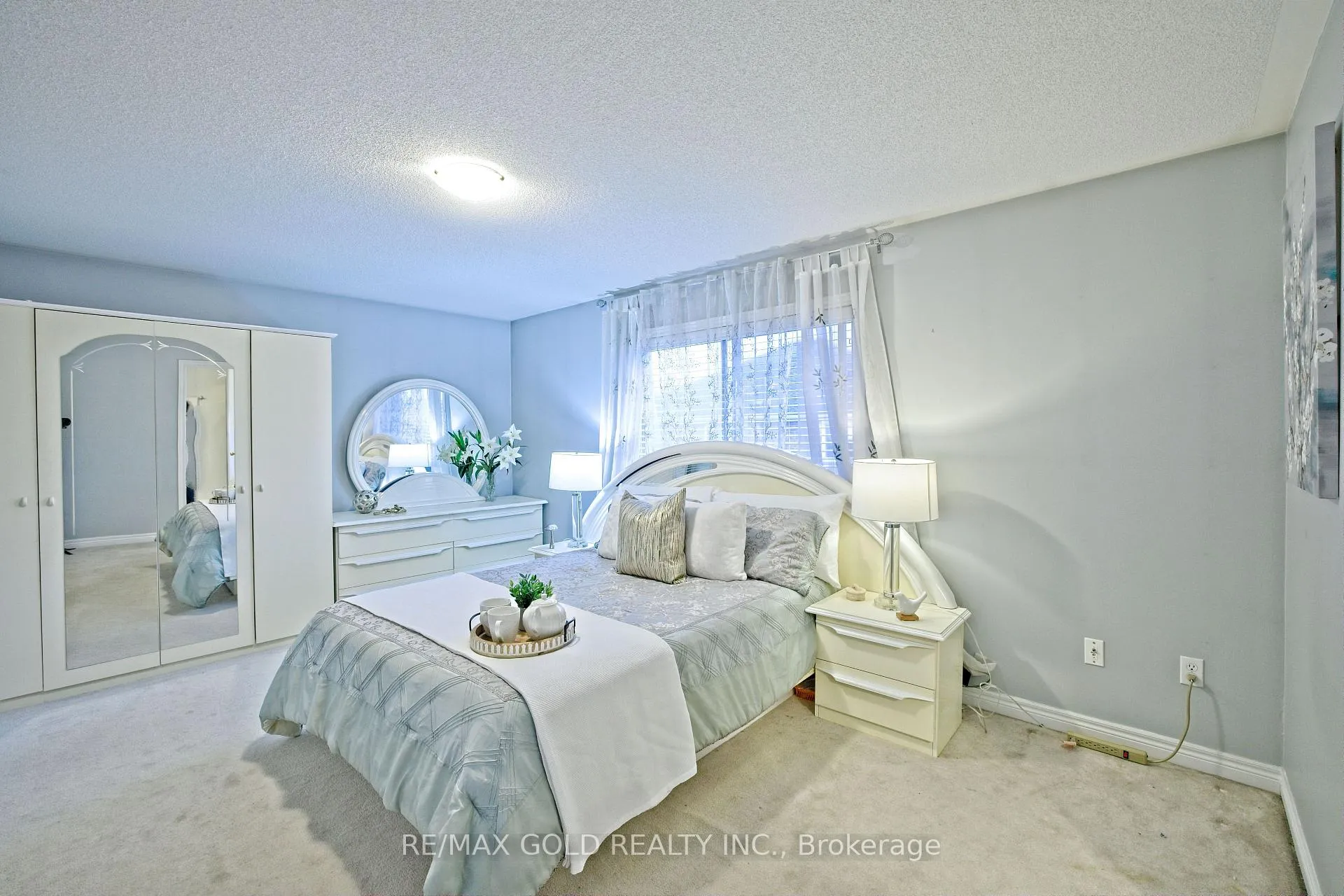 Photo 18 of 20 Treegrove Crescent, Brampton, Fletcher's Meadow — HOMEH