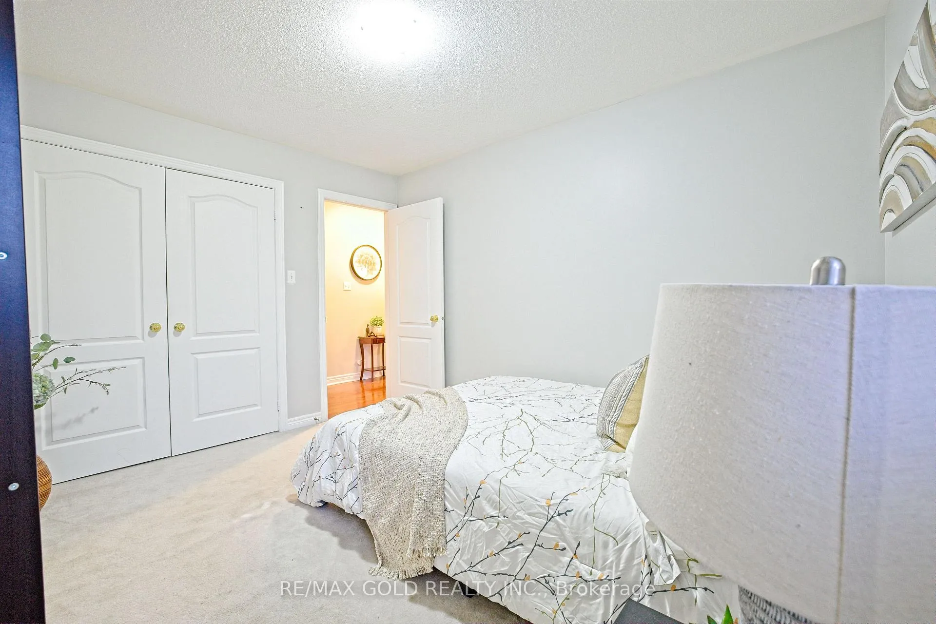 Photo 22 of 20 Treegrove Crescent, Brampton, Fletcher's Meadow — HOMEH
