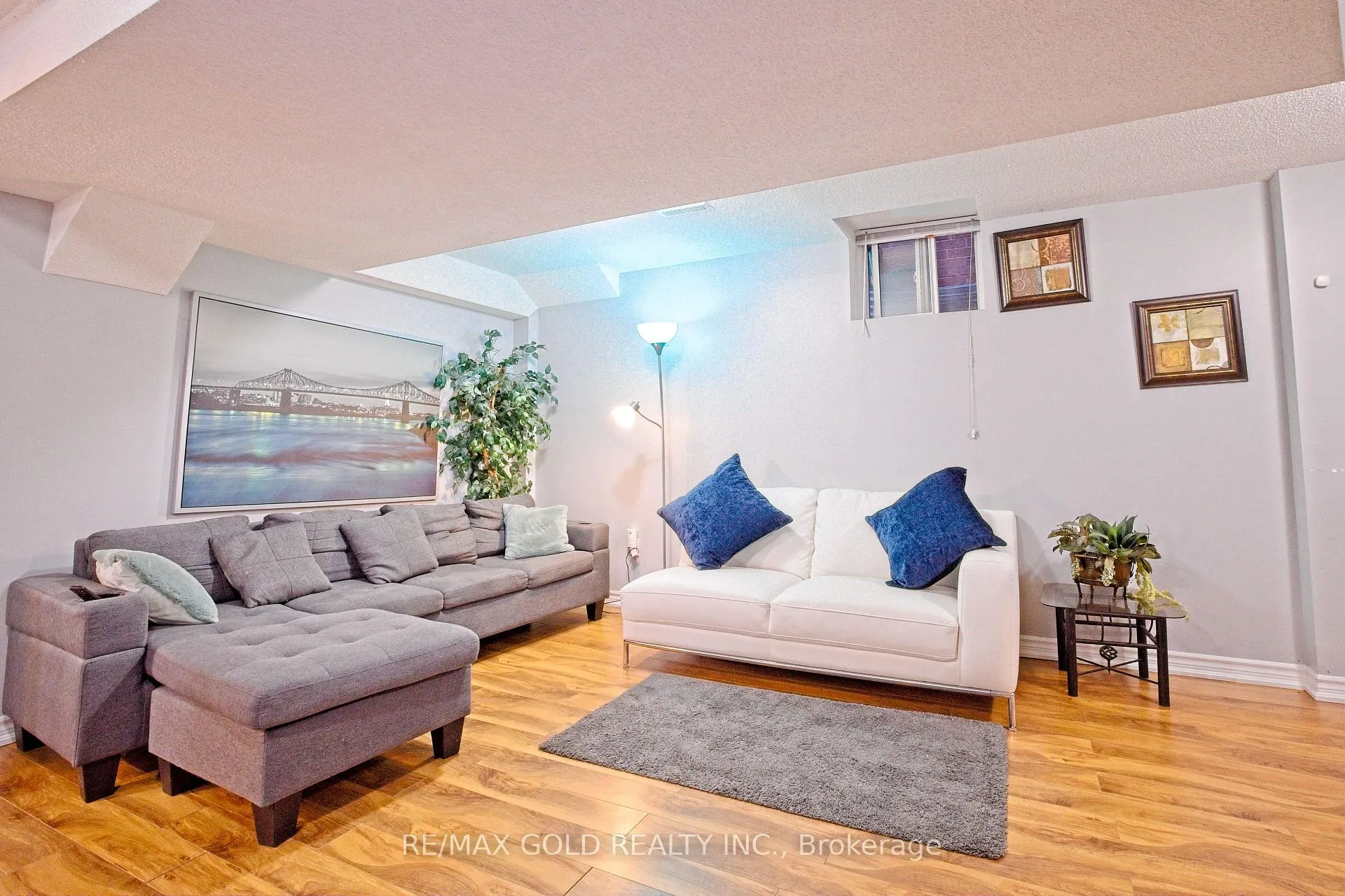 Photo 30 of 20 Treegrove Crescent, Brampton, Fletcher's Meadow — HOMEH