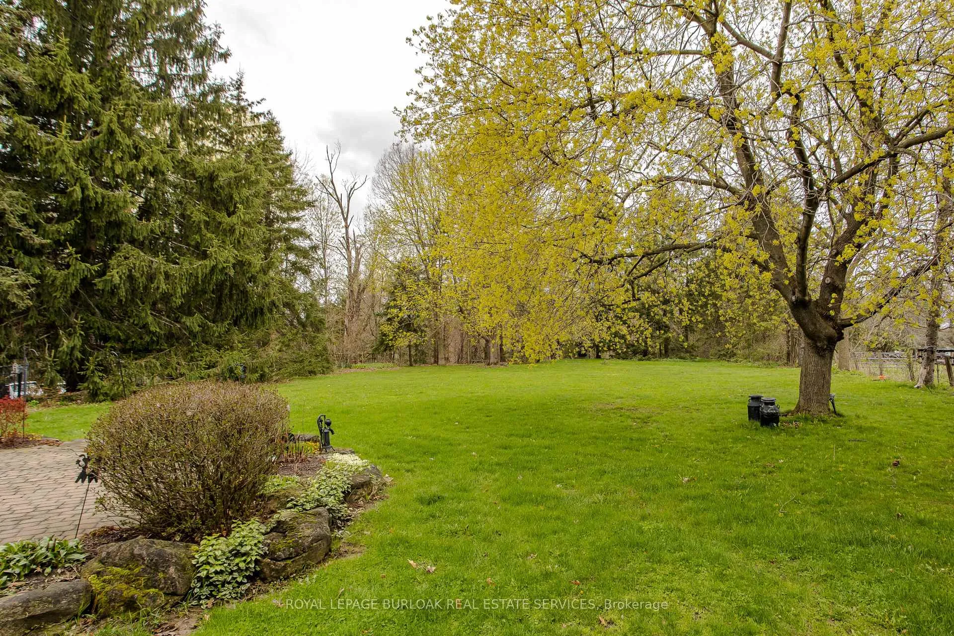 Photo 7 of 2431 Britannia Road, Burlington, Rural Burlington — HOMEH