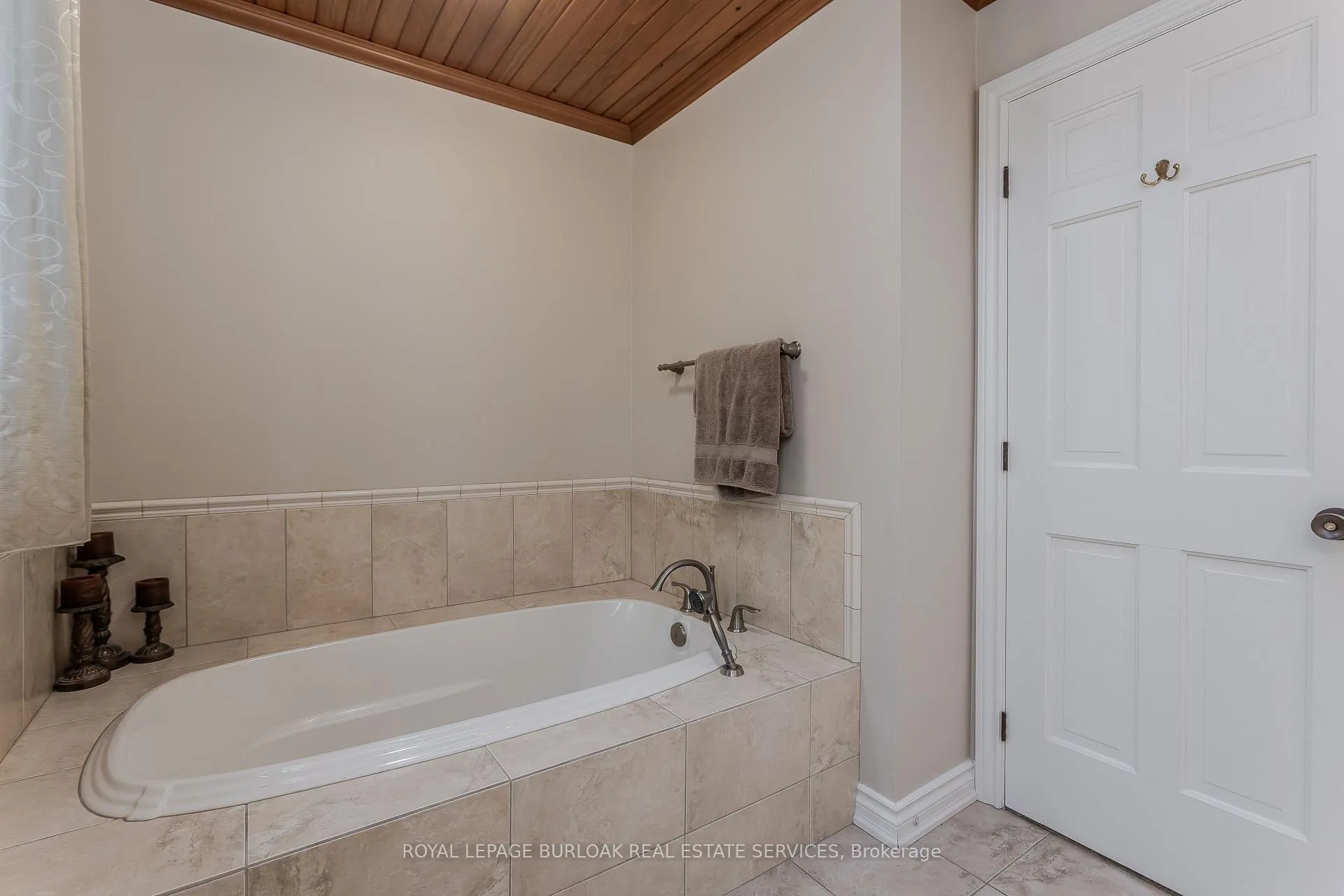 Photo 27 of 2431 Britannia Road, Burlington, Rural Burlington — HOMEH