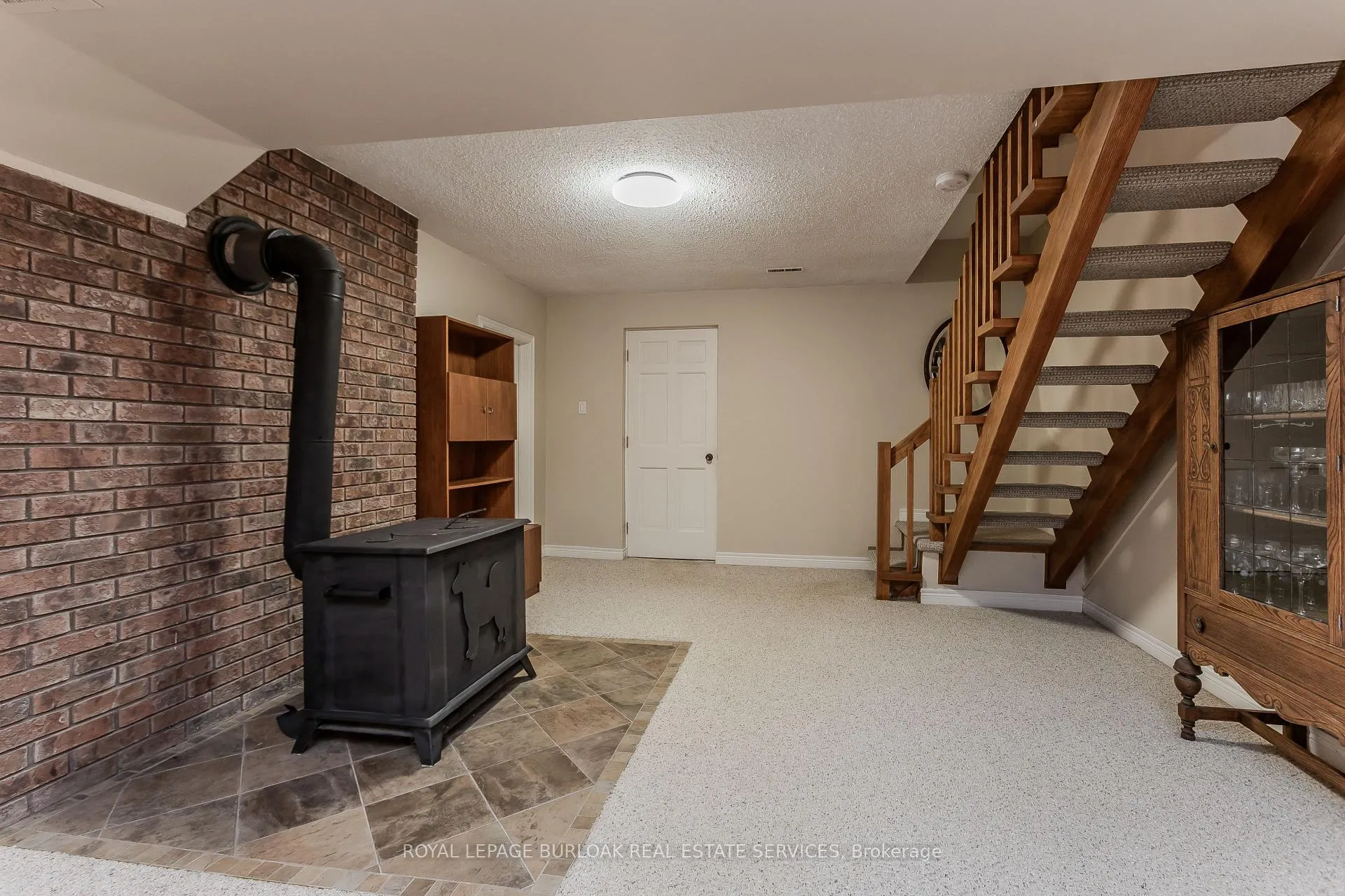 Photo 32 of 2431 Britannia Road, Burlington, Rural Burlington — HOMEH